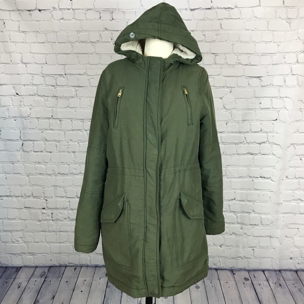 American Eagle Olive Green Sherpa Lined Parka